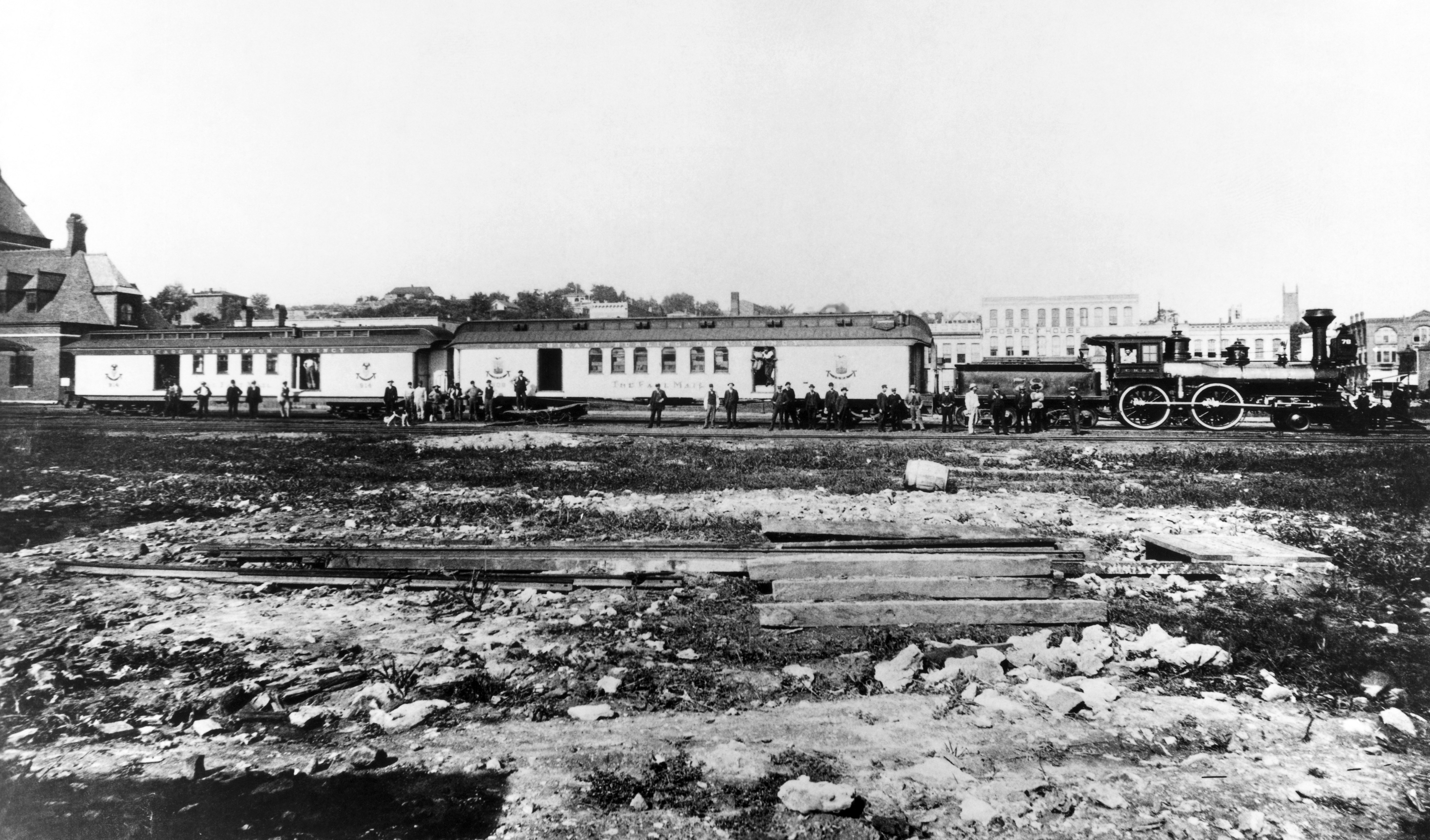 The first railcars equipped to sort mail en route were introduced in 1862. 